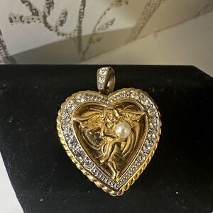 Premier Designs Gold Heart Necklace pendant locket with Pearl and Crystals